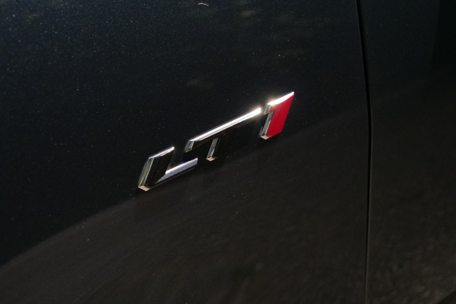Used 2022 Chevrolet Camaro LT RWD image 40