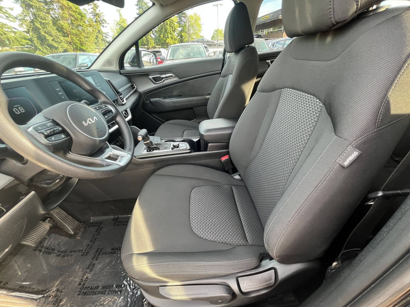 Used 2025 Kia Sportage LX FWD image 27