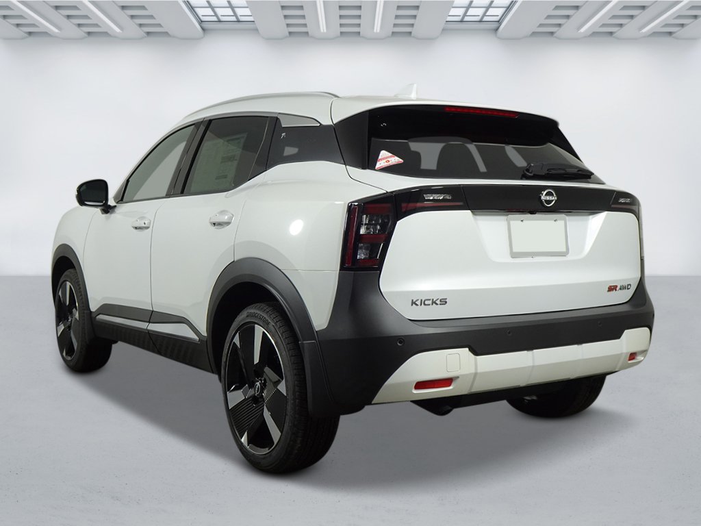 New 2025 Nissan Kicks SR w/ SR Premium Package AWD/4WD image 3
