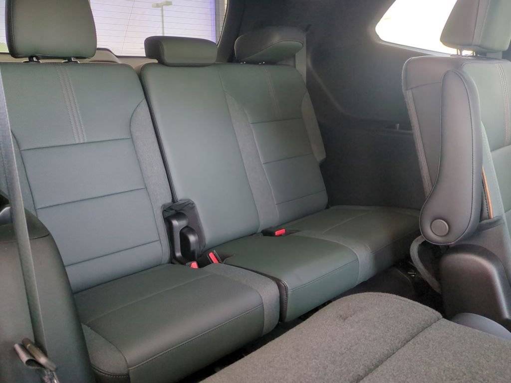 New 2026 GMC Acadia AT4 w/ Luxury Package AWD/4WD image 32