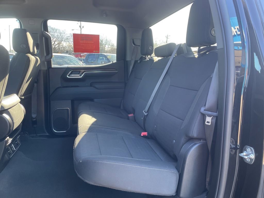 Used 2025 Chevrolet Silverado 1500 LT image 34