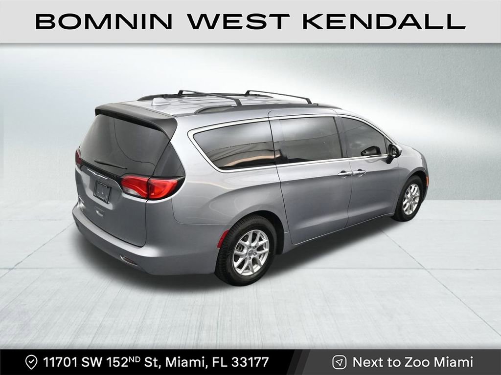Used 2020 Chrysler Voyager Lxi image 16