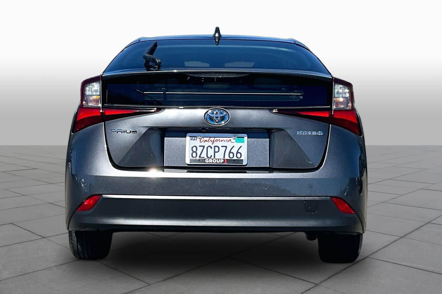 Used 2021 Toyota Prius LE FWD image 4