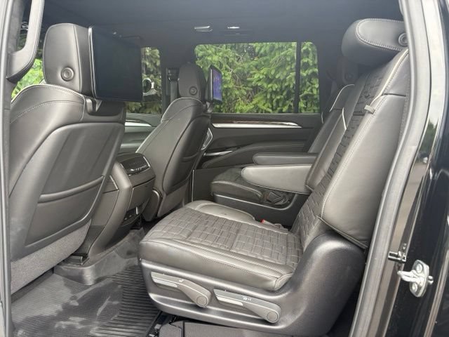 Certified 2025 Cadillac Escalade ESV Sport Platinum AWD/4WD image 18