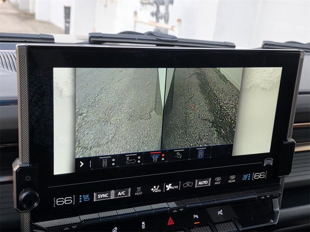 Used 2025 GMC Hummer EV 3X image 28