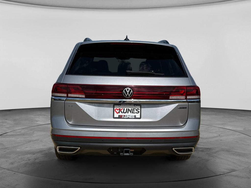 Used 2025 Volkswagen Atlas SE AWD/4WD image 8