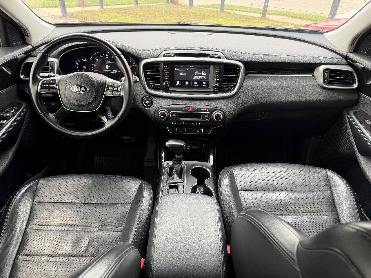 Used 2019 Kia Sorento EX FWD image 9