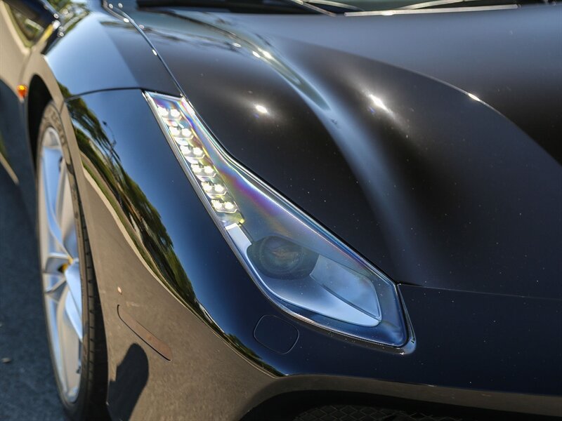 Used 2016 Ferrari 488 GTB RWD image 19