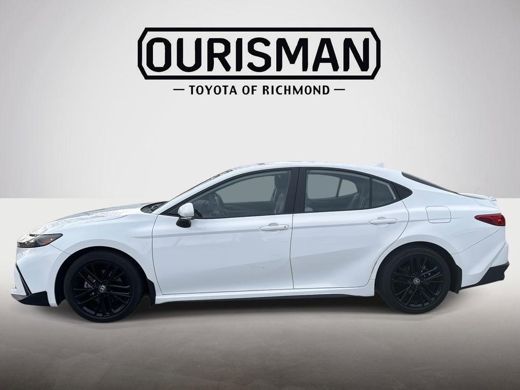 Certified 2025 Toyota Camry SE w/ Convenience Package image 4