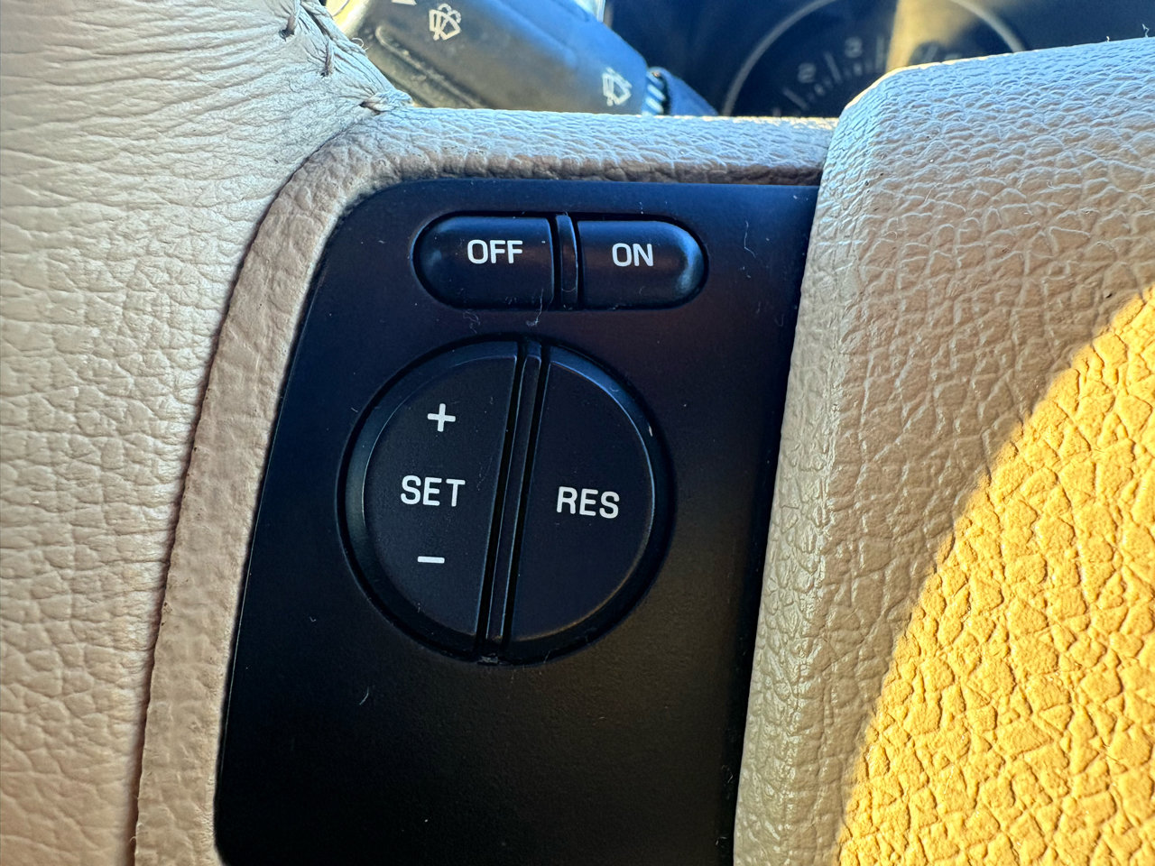 Used 2010 Ford Explorer XLT image 58