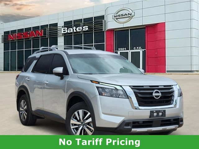 Used 2025 Nissan Pathfinder SL