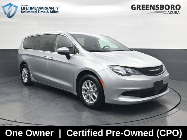 Used 2023 Chrysler Voyager LX FWD image 3