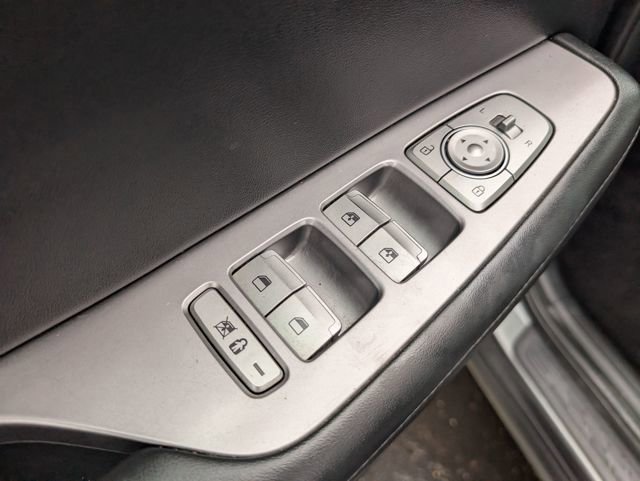 Used 2022 Hyundai Palisade SEL w/ Premium Package image 15