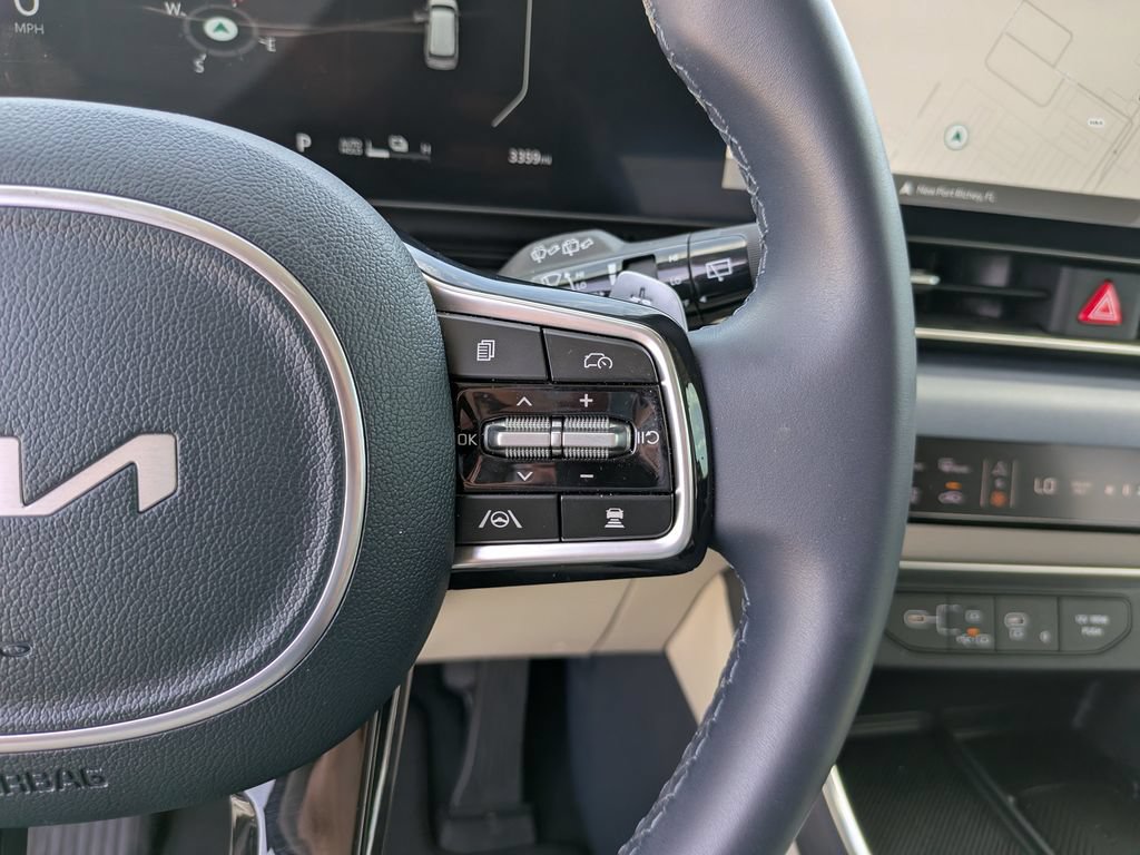 Certified 2026 Kia Carnival SX FWD image 35