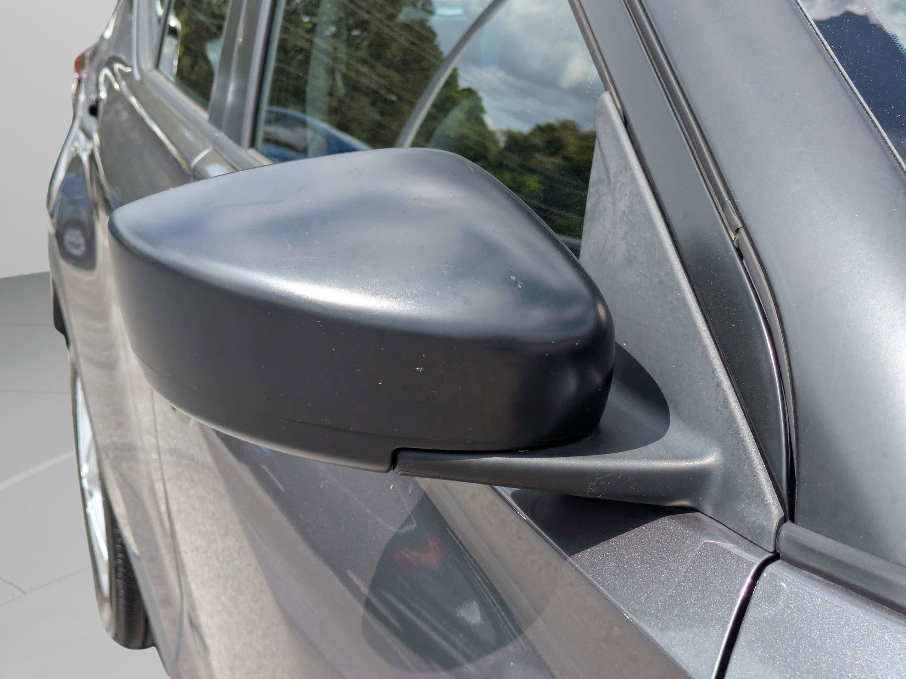 Used 2024 Nissan Kicks S image 27