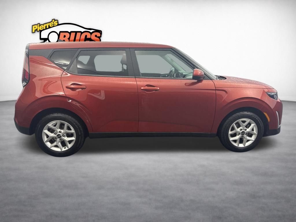 Used 2023 Kia Soul LX w/ LX Technology Package FWD image 6