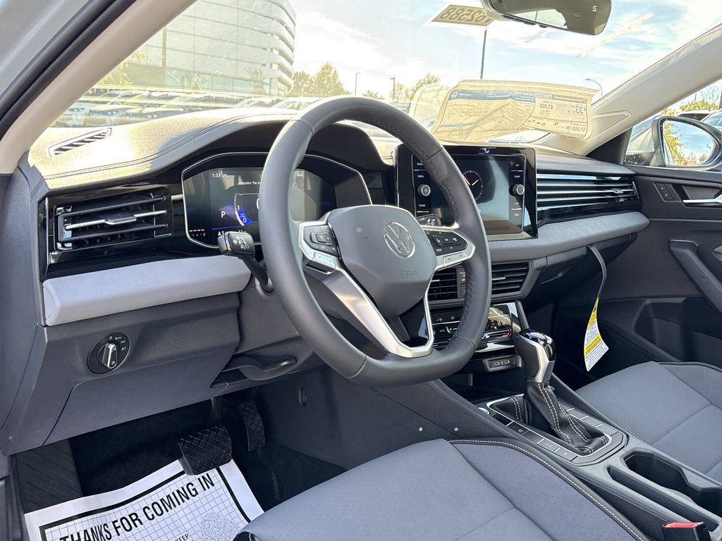 New 2026 Volkswagen Jetta SE image 10