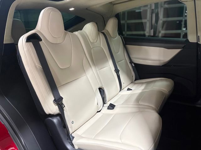 Used 2018 Tesla Model X 75D image 25