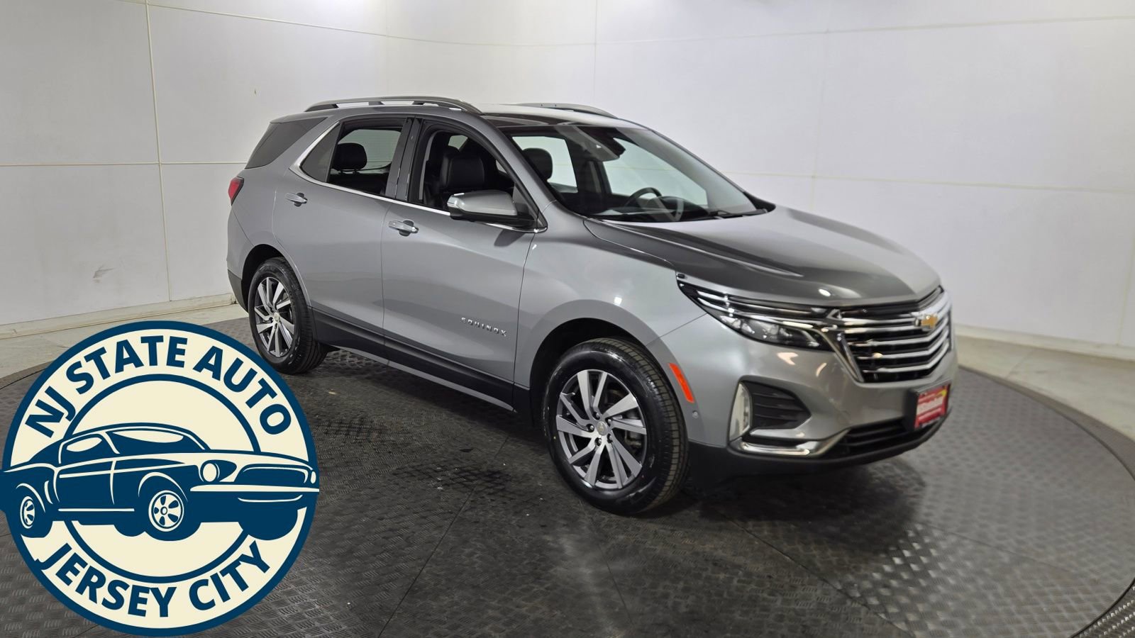 Used 2024 Chevrolet Equinox Premier AWD/4WD image 1