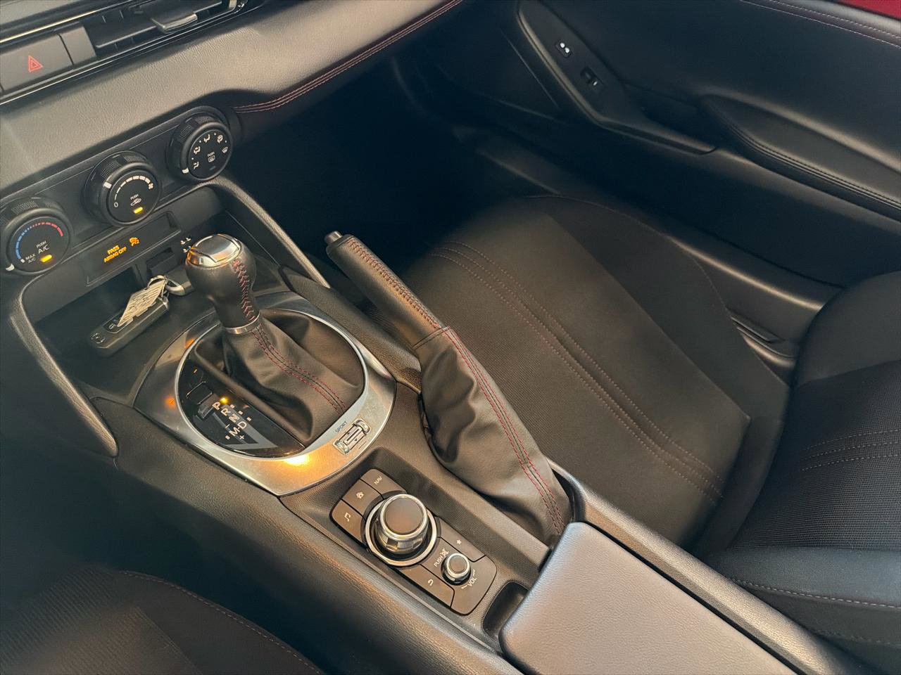 Used 2016 MAZDA MX-5 Miata Club RWD image 17