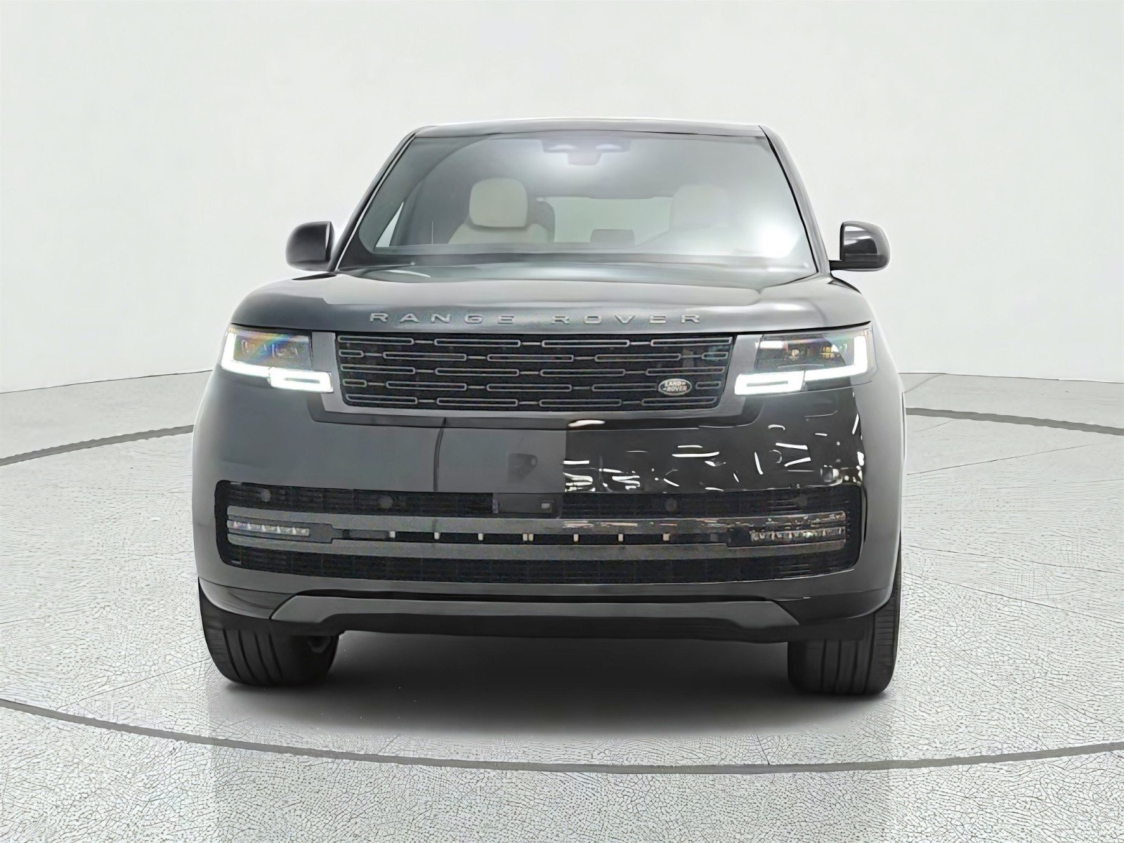 Used 2025 Land Rover Range Rover SE AWD/4WD image 2