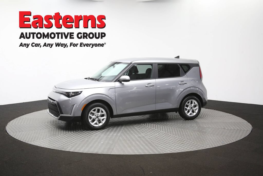 Used 2025 Kia Soul LX w/ LX Technology Package FWD image 56