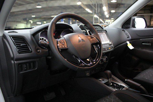 New 2026 Mitsubishi Outlander Sport LE image 4