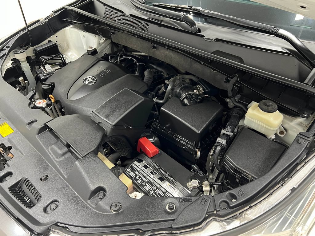 Used 2018 Toyota Highlander XLE AWD/4WD image 28