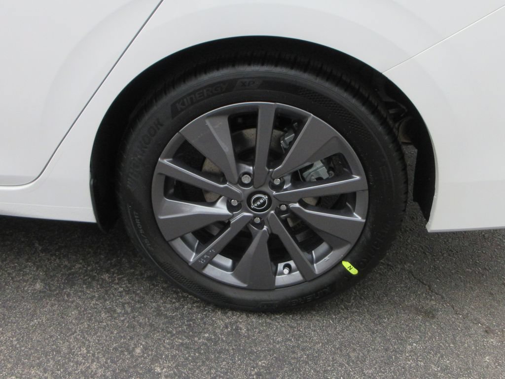 New 2026 Nissan Sentra SL w/ Floor Mat Package FWD image 9