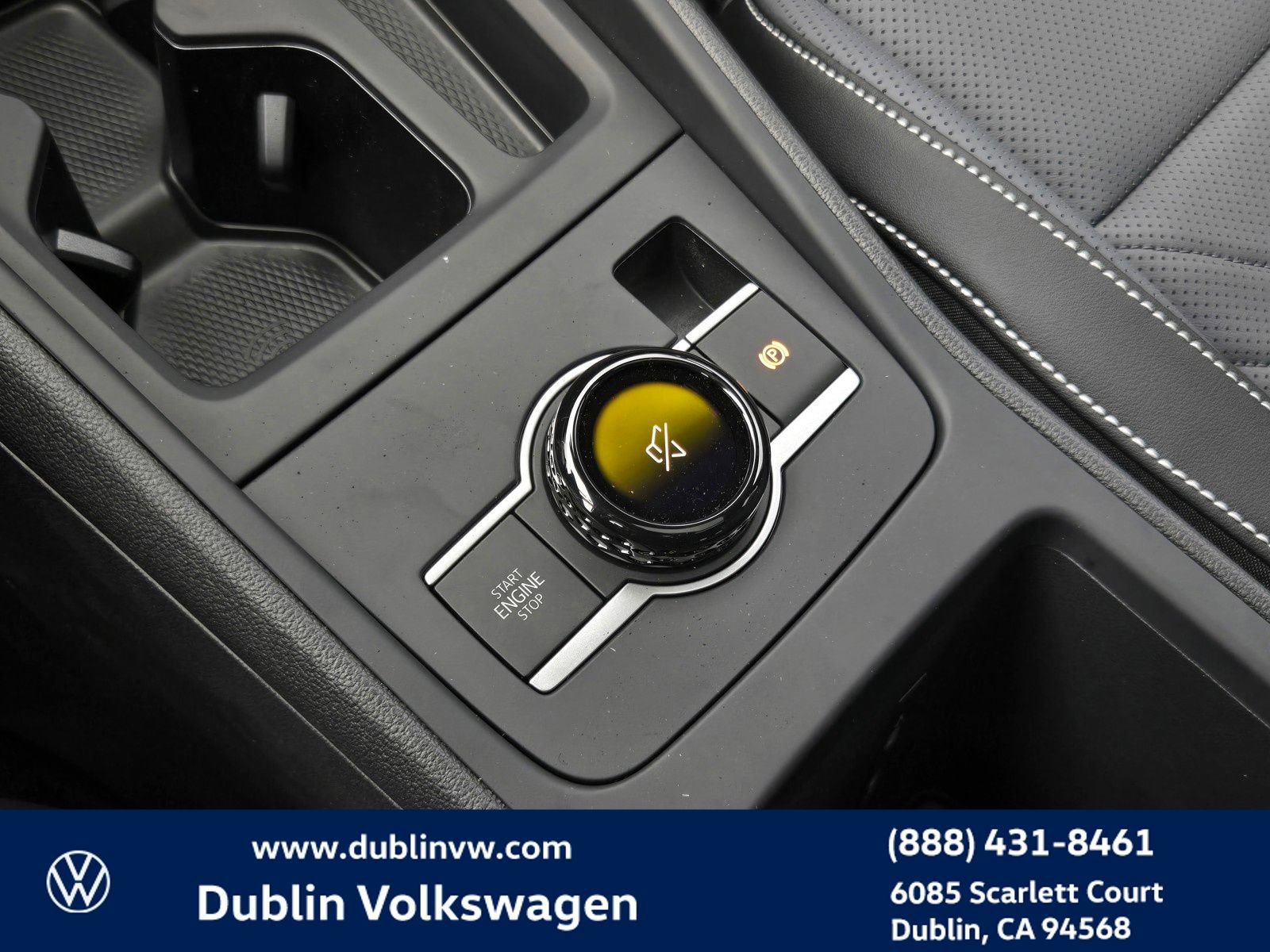 New 2026 Volkswagen Tiguan SE R-Line AWD/4WD image 15