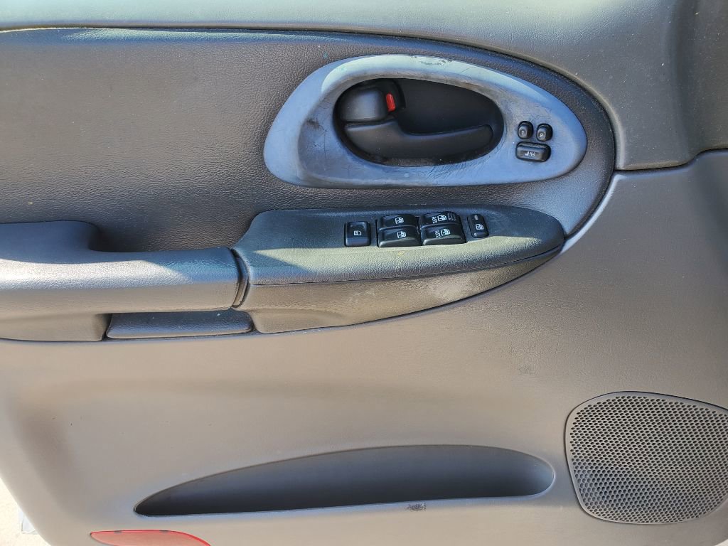 Used 2002 Chevrolet TrailBlazer LTZ image 14