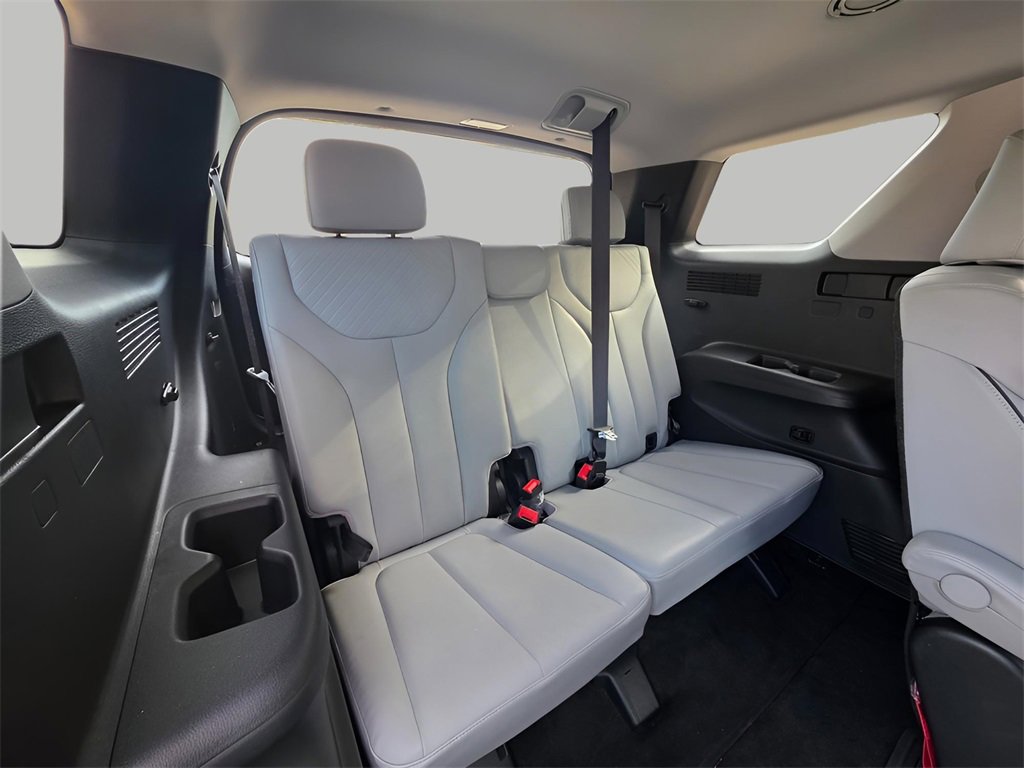 Used 2025 Hyundai Palisade SEL image 11