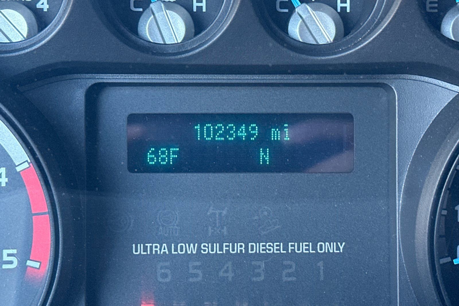 Used 2013 Ford F550 2WD Crew Cab Super Duty w/ Payload Upgrade Pkg image 22