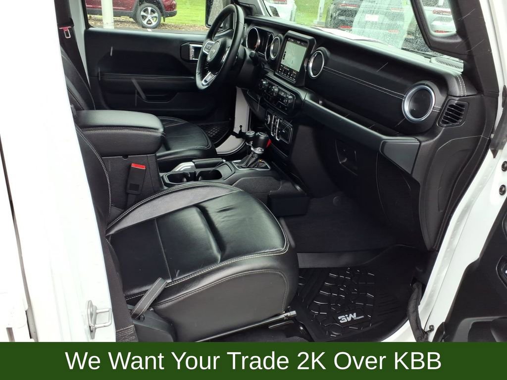 Used 2018 Jeep Wrangler Unlimited Sahara image 29