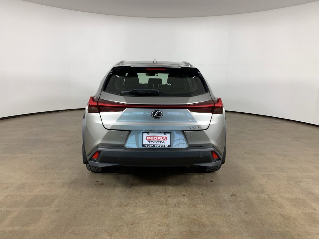 Used 2022 Lexus UX 200 w/ Accessory Package (Z1) image 10