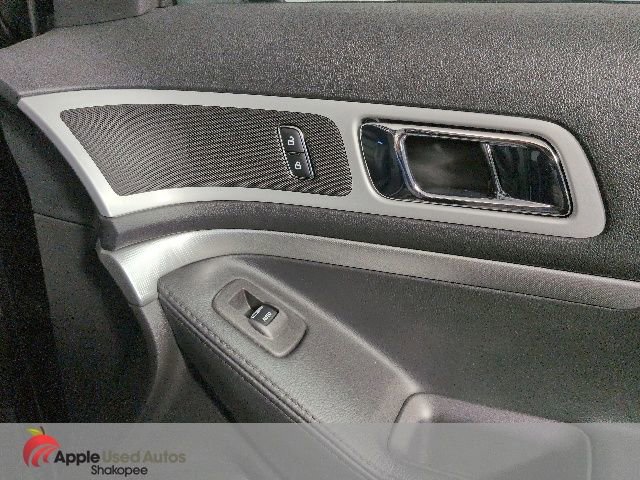 Used 2014 Ford Explorer XLT w/ Equipment Group 202A AWD/4WD image 42