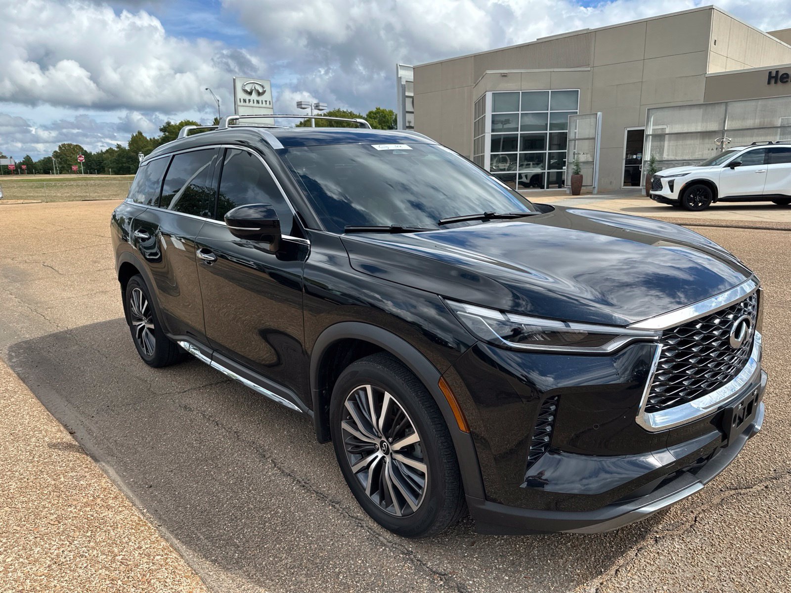 Used 2023 INFINITI QX60 Sensory w/ Vision Package