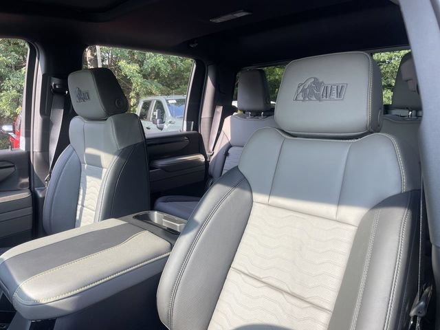New 2026 Chevrolet Silverado 2500 ZR2 w/ ZR2 Bison Edition AWD/4WD image 11