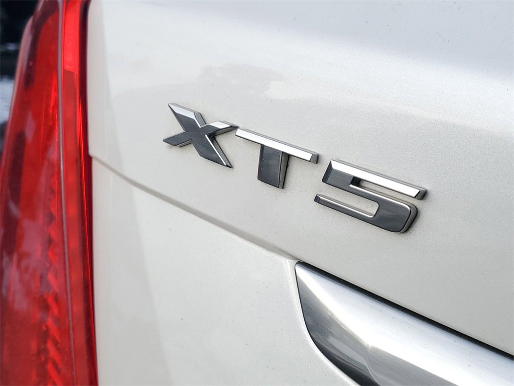 Used 2018 Cadillac XT5 Luxury w/ Driver Awareness Package image 8