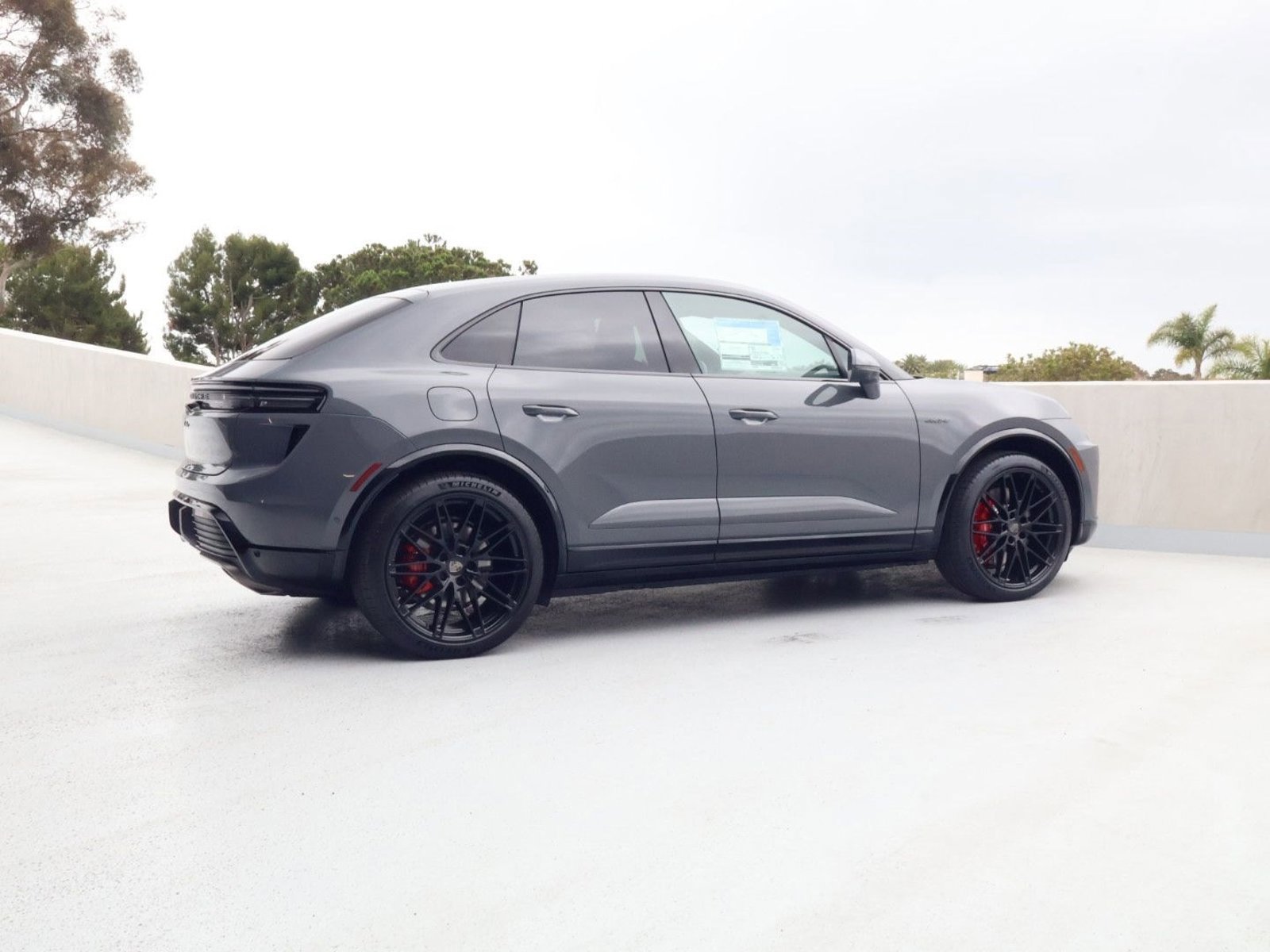 New 2026 Porsche Macan Turbo Electric AWD/4WD image 8