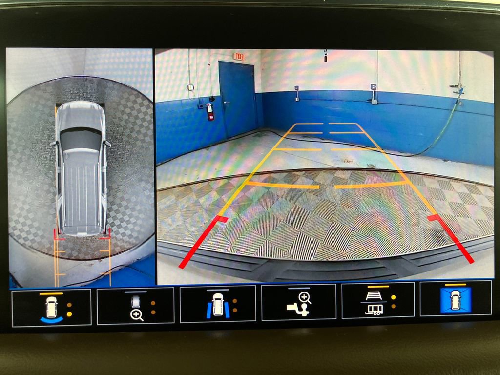 Used 2021 Chevrolet Tahoe High Country w/ Premium Package image 23