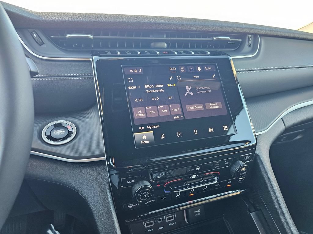 New 2025 Jeep Grand Cherokee Altitude AWD/4WD image 19