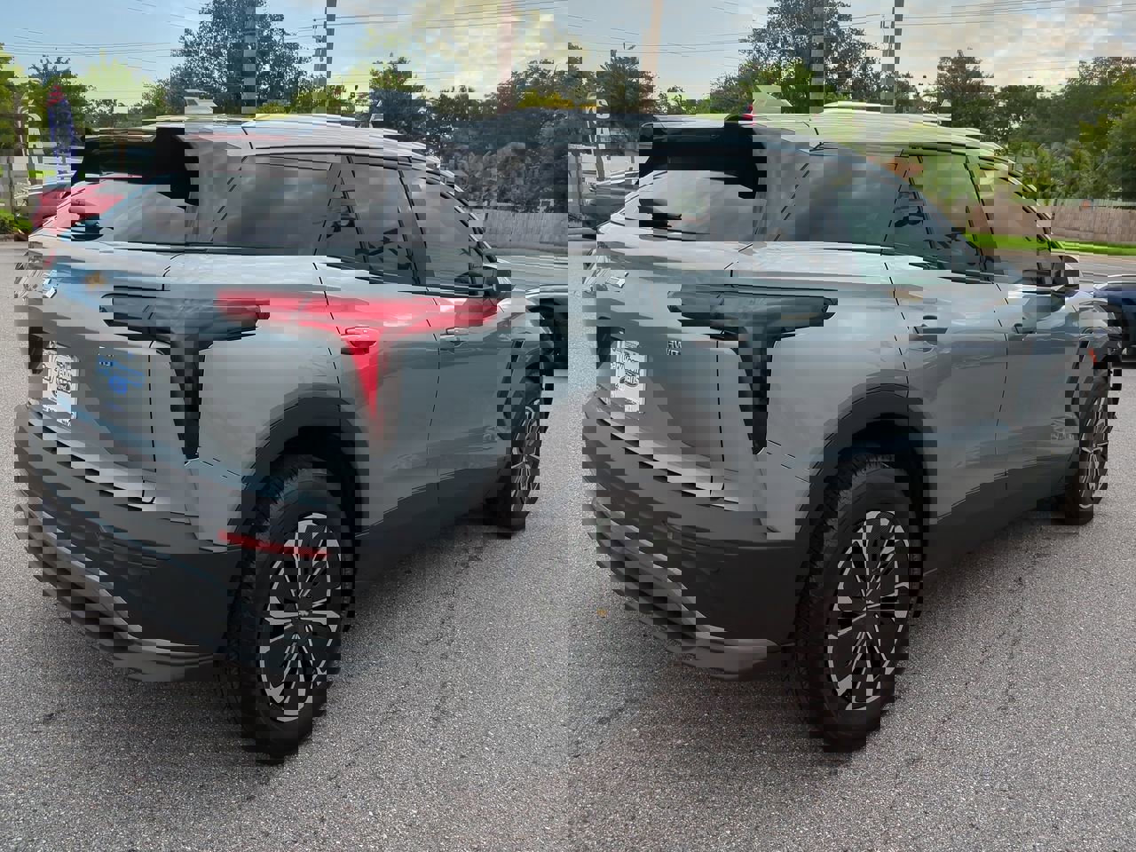 Used 2024 Chevrolet Blazer EV LT image 4