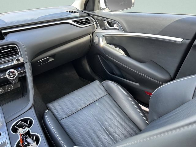 Used 2022 Genesis G70 2.0T w/ Prestige Package RWD image 18