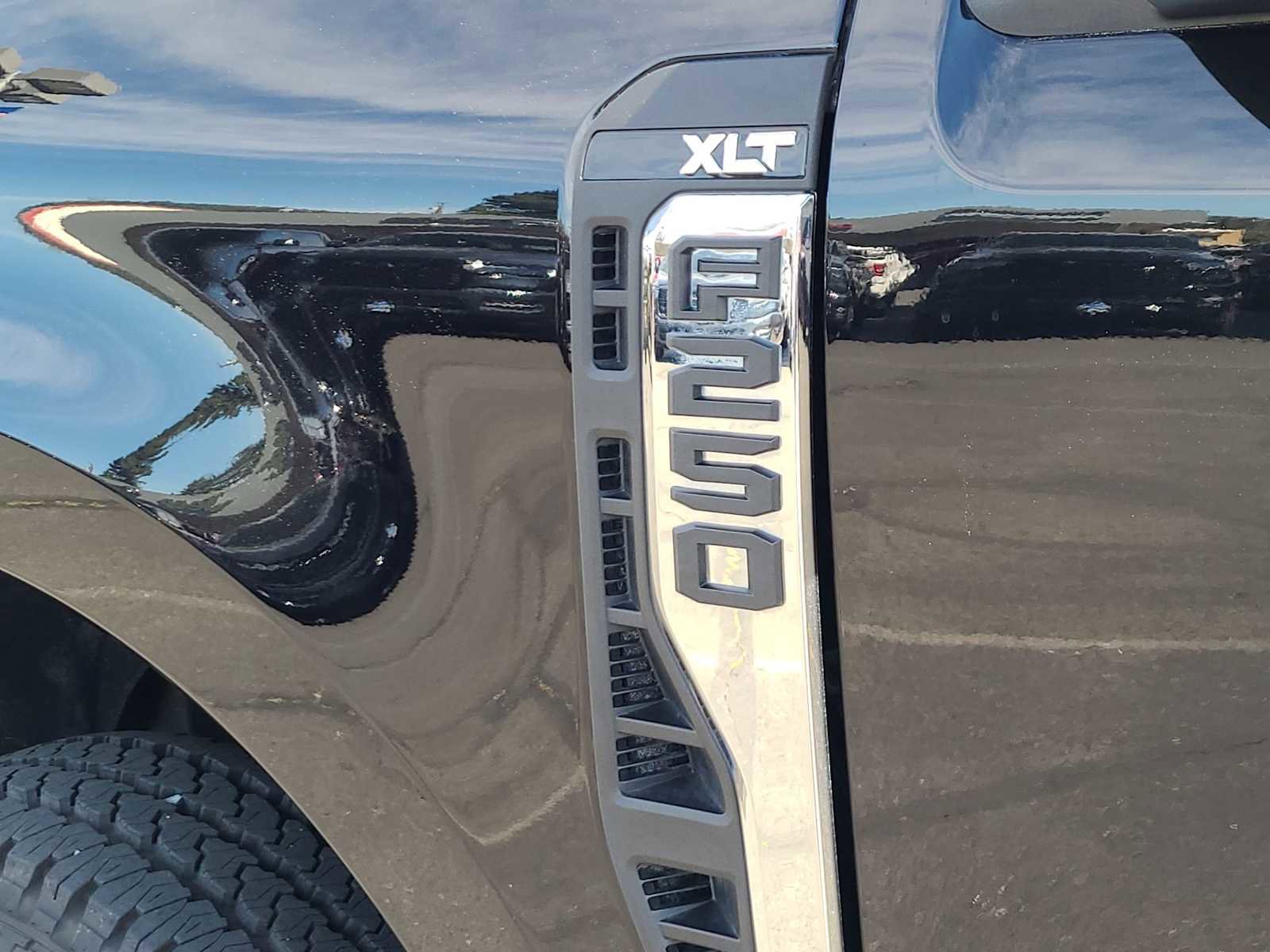 Used 2025 Ford F250 XLT w/ FX4 Off-Road Package image 15