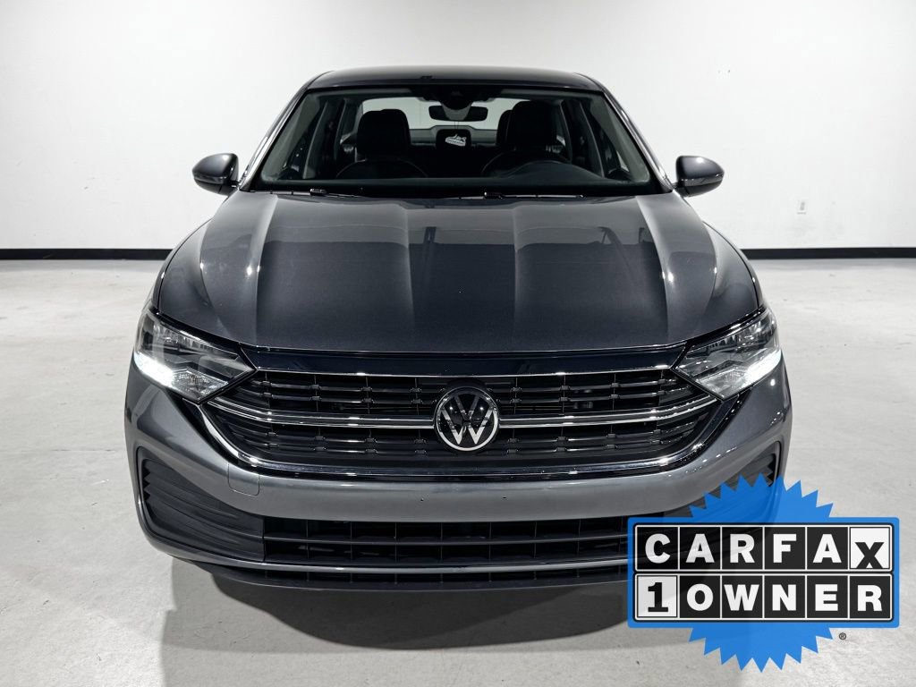 Used 2024 Volkswagen Jetta SE image 11