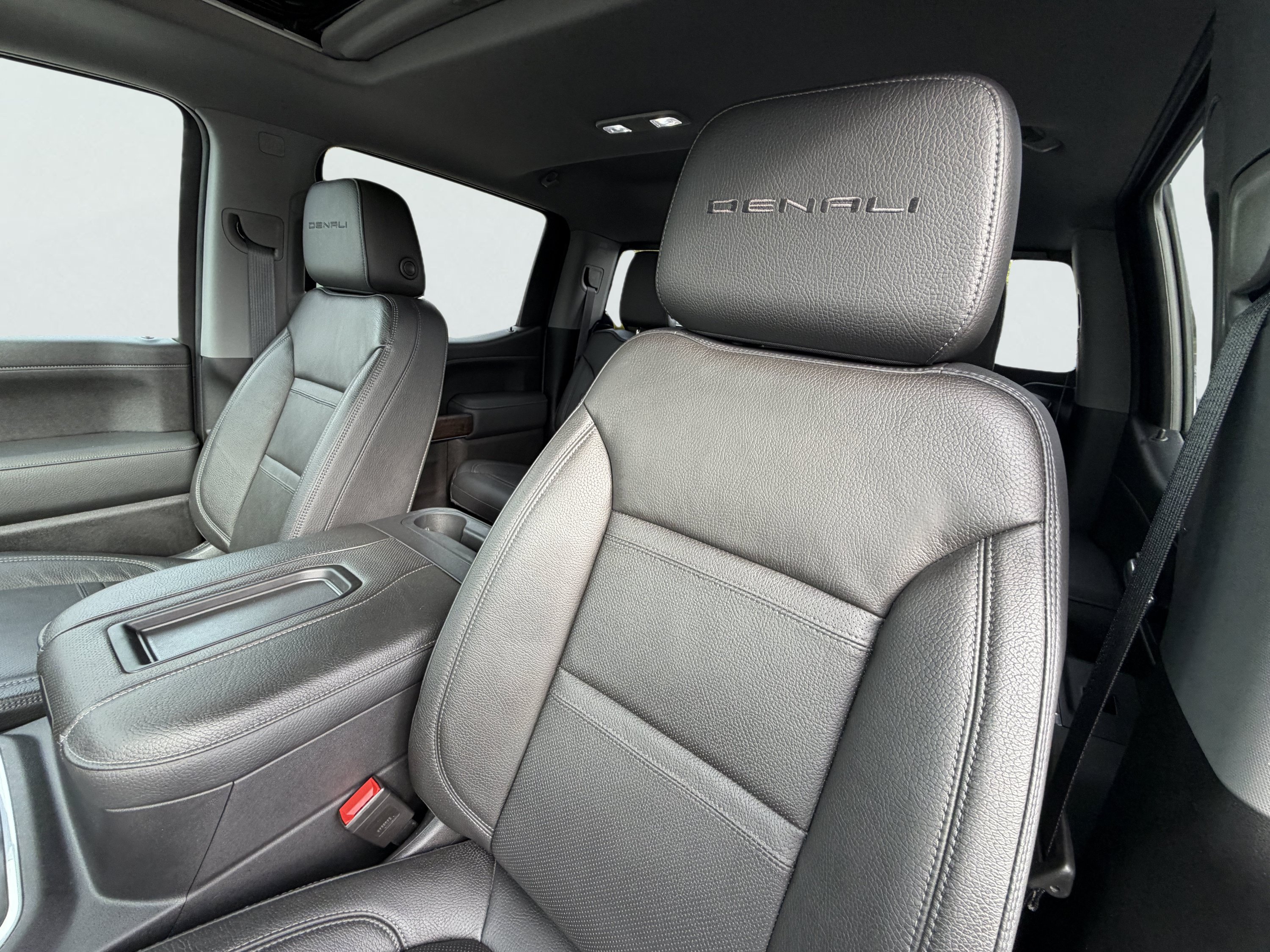 Used 2021 GMC Sierra 1500 Denali w/ Denali Ultimate Package AWD/4WD image 33