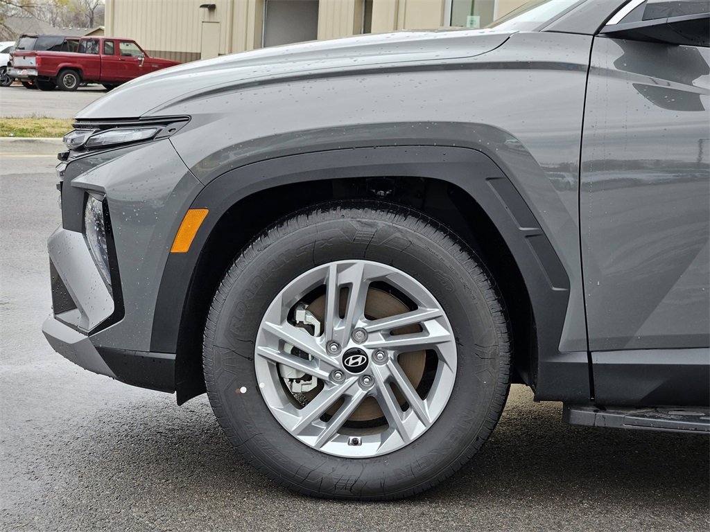 Used 2025 Hyundai Tucson SE image 6