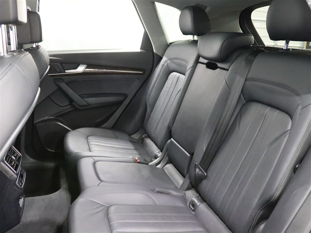 Used 2018 Audi Q5 2.0T Premium Plus w/ Premium Plus Package image 11