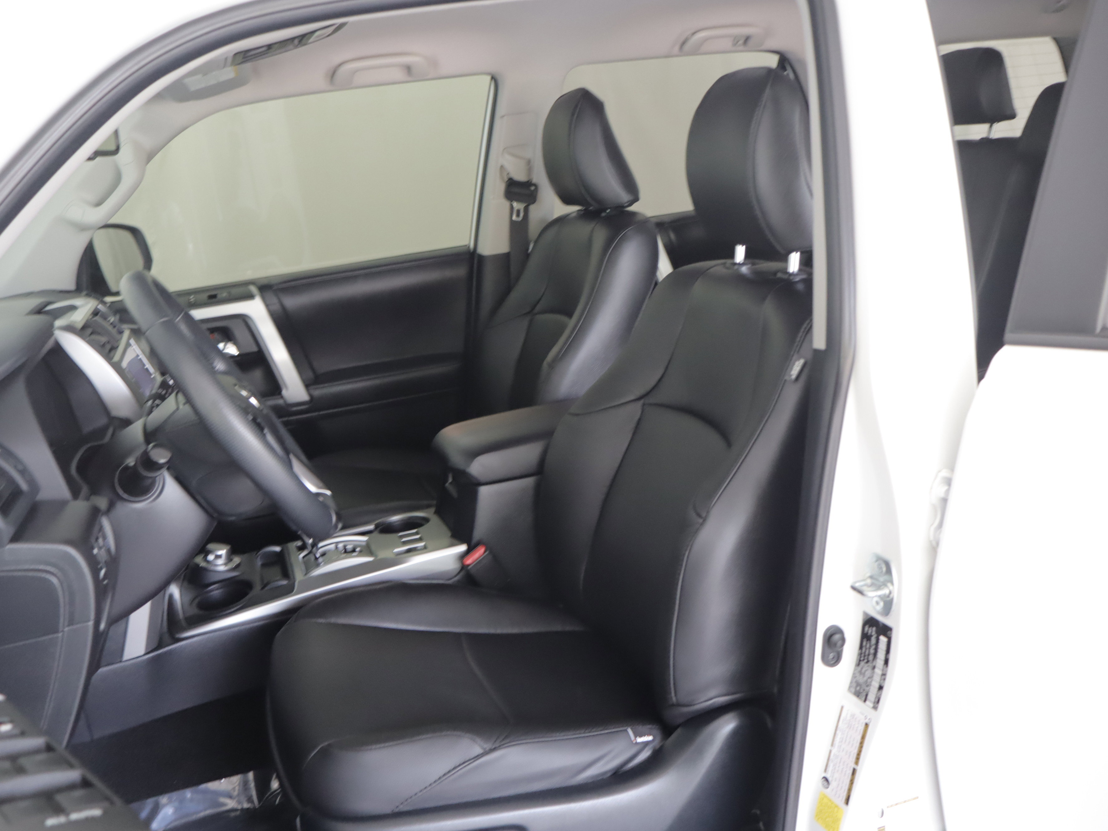 Used 2022 Toyota 4Runner SR5 AWD/4WD image 7